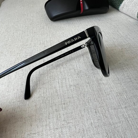 Prada 53mm Cat Eye Sunglasses - Good Condition - Picture 2 of 4